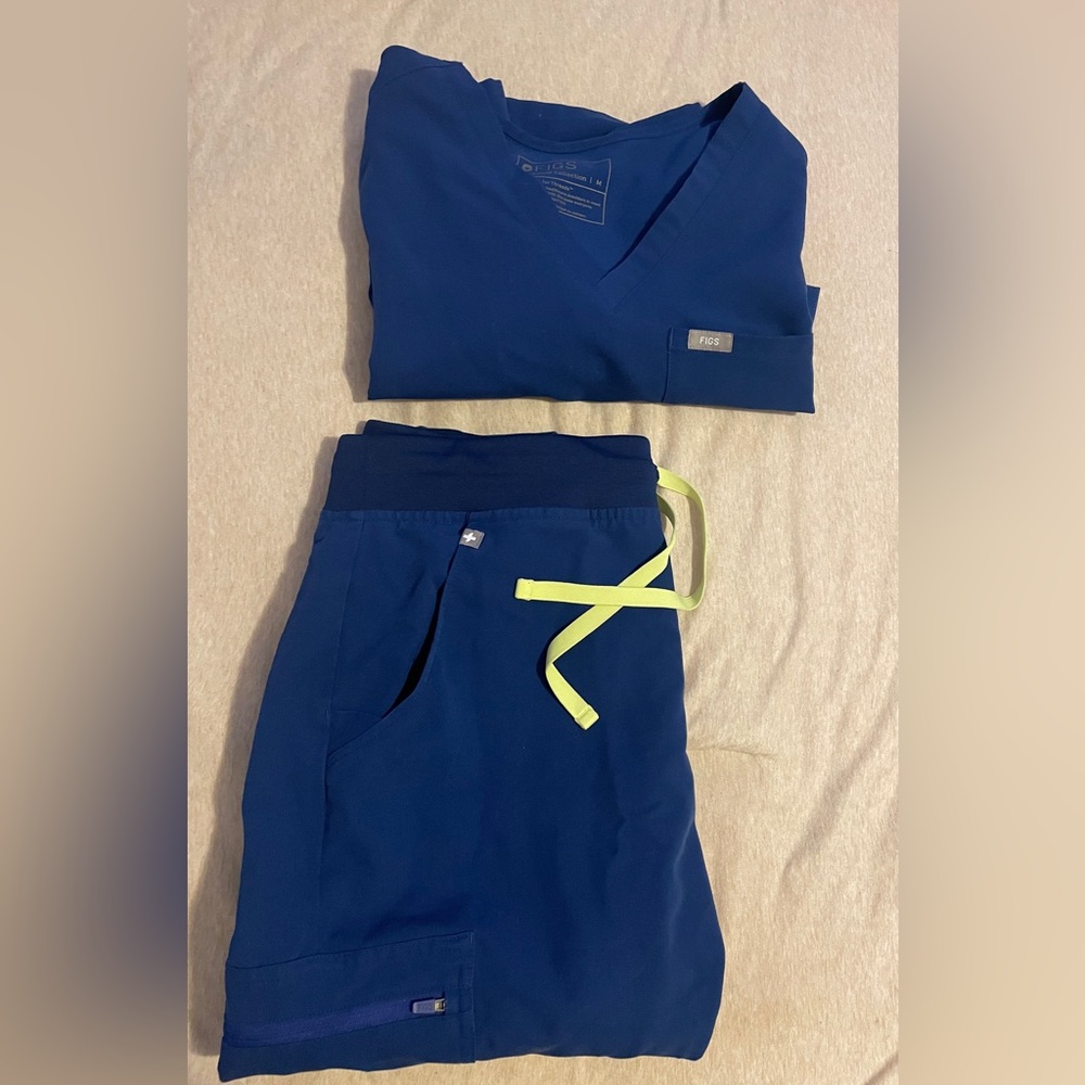 SOLD!   FIGS Electric Blue Scrub Set!Catarina Top (M) + Zamora Jogger (L)